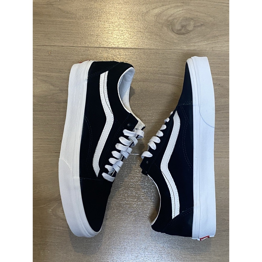 Vans Old Skool Low Top Skate Sneakers Suede Black White Women's 8 / Men's 6.5